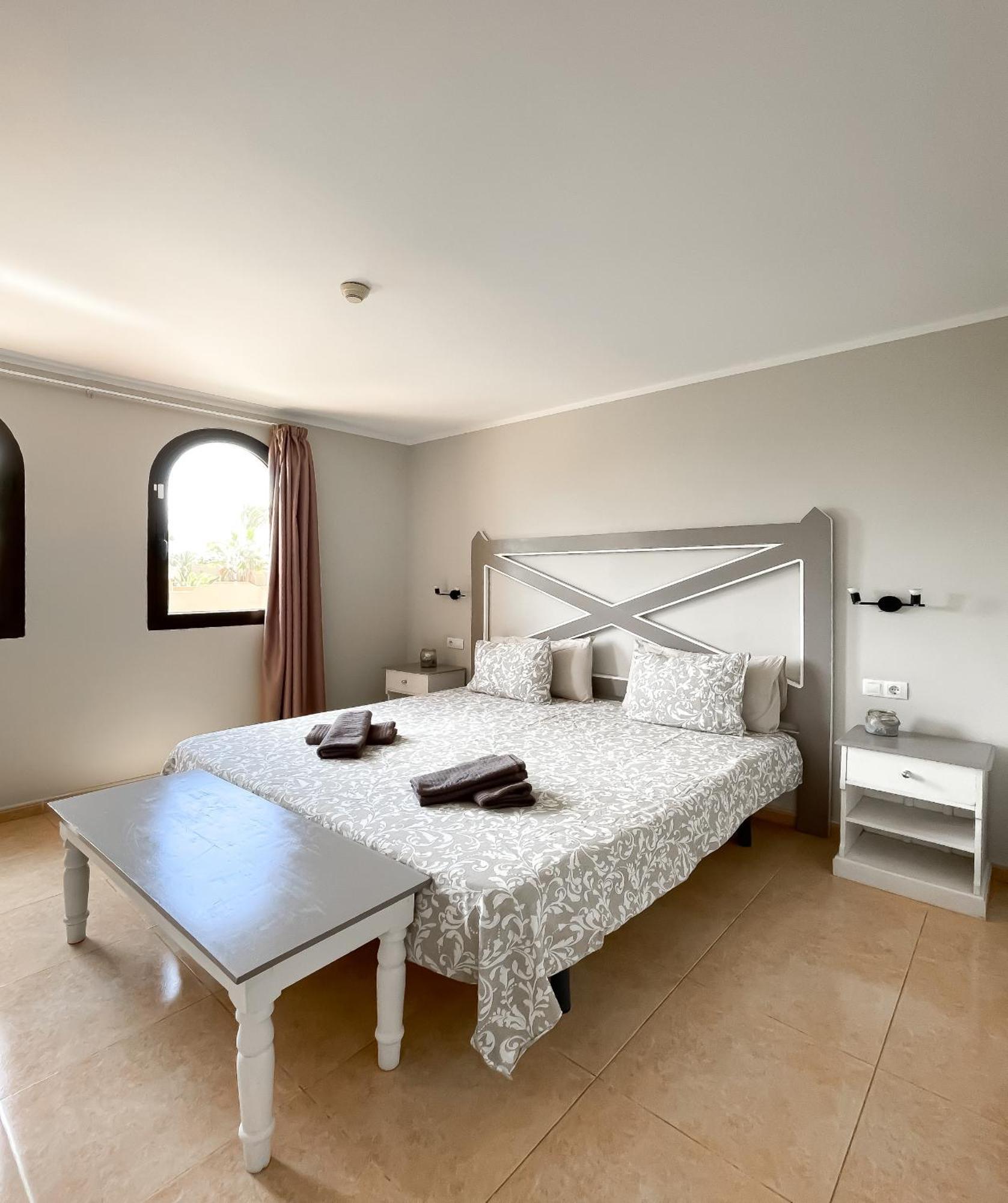 B-Rent Casa Angela Pool View Apartment คอร์ราเลโฮ ภายนอก รูปภาพ