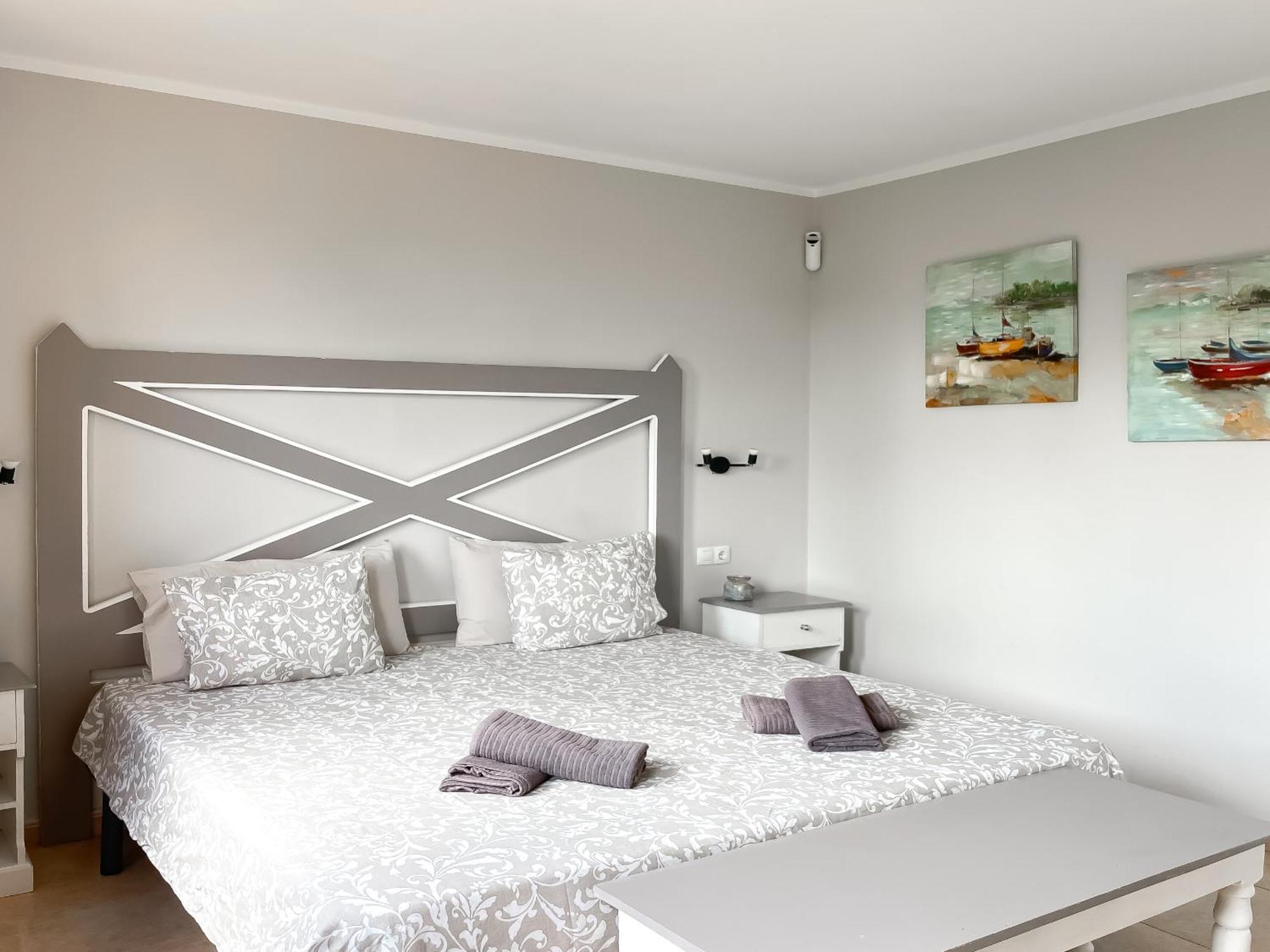 B-Rent Casa Angela Pool View Apartment คอร์ราเลโฮ ภายนอก รูปภาพ