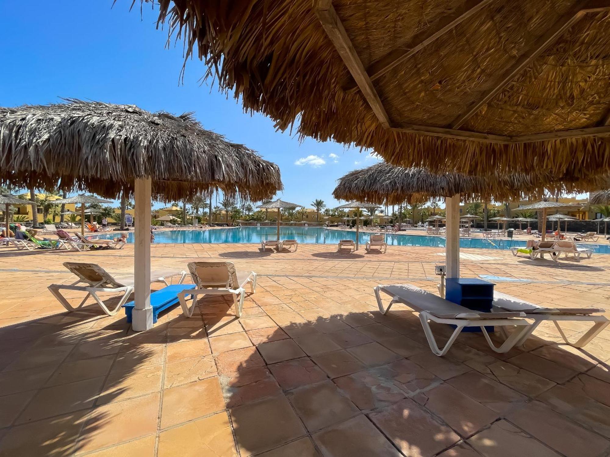 B-Rent Casa Angela Pool View Apartment คอร์ราเลโฮ ภายนอก รูปภาพ