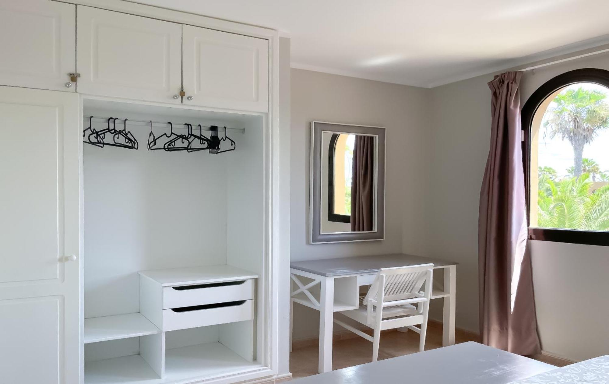 B-Rent Casa Angela Pool View Apartment คอร์ราเลโฮ ภายนอก รูปภาพ