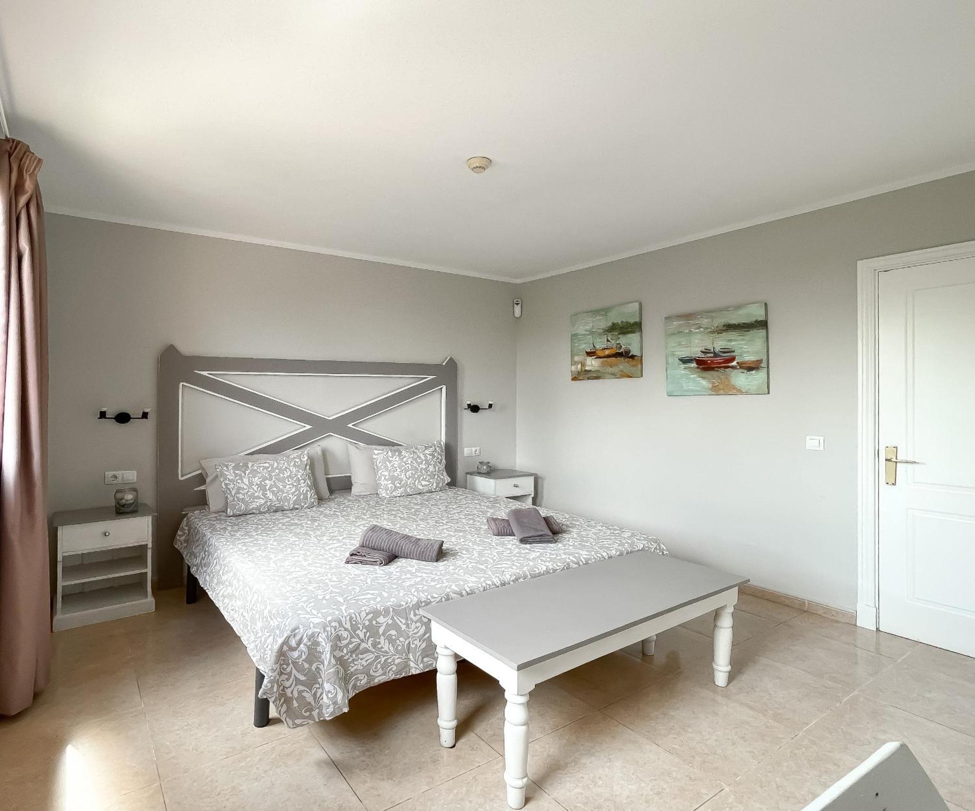 B-Rent Casa Angela Pool View Apartment คอร์ราเลโฮ ภายนอก รูปภาพ