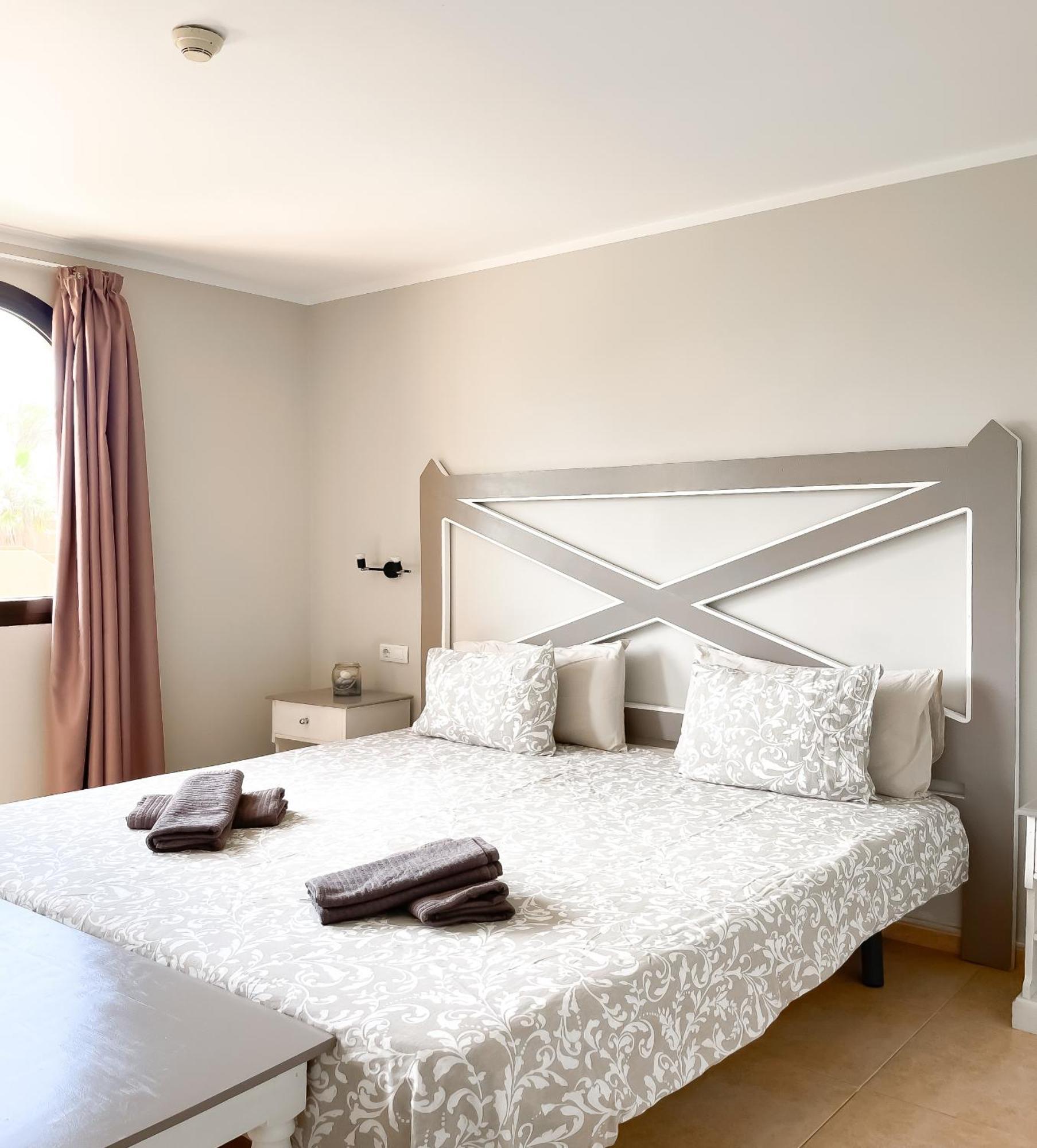 B-Rent Casa Angela Pool View Apartment คอร์ราเลโฮ ภายนอก รูปภาพ