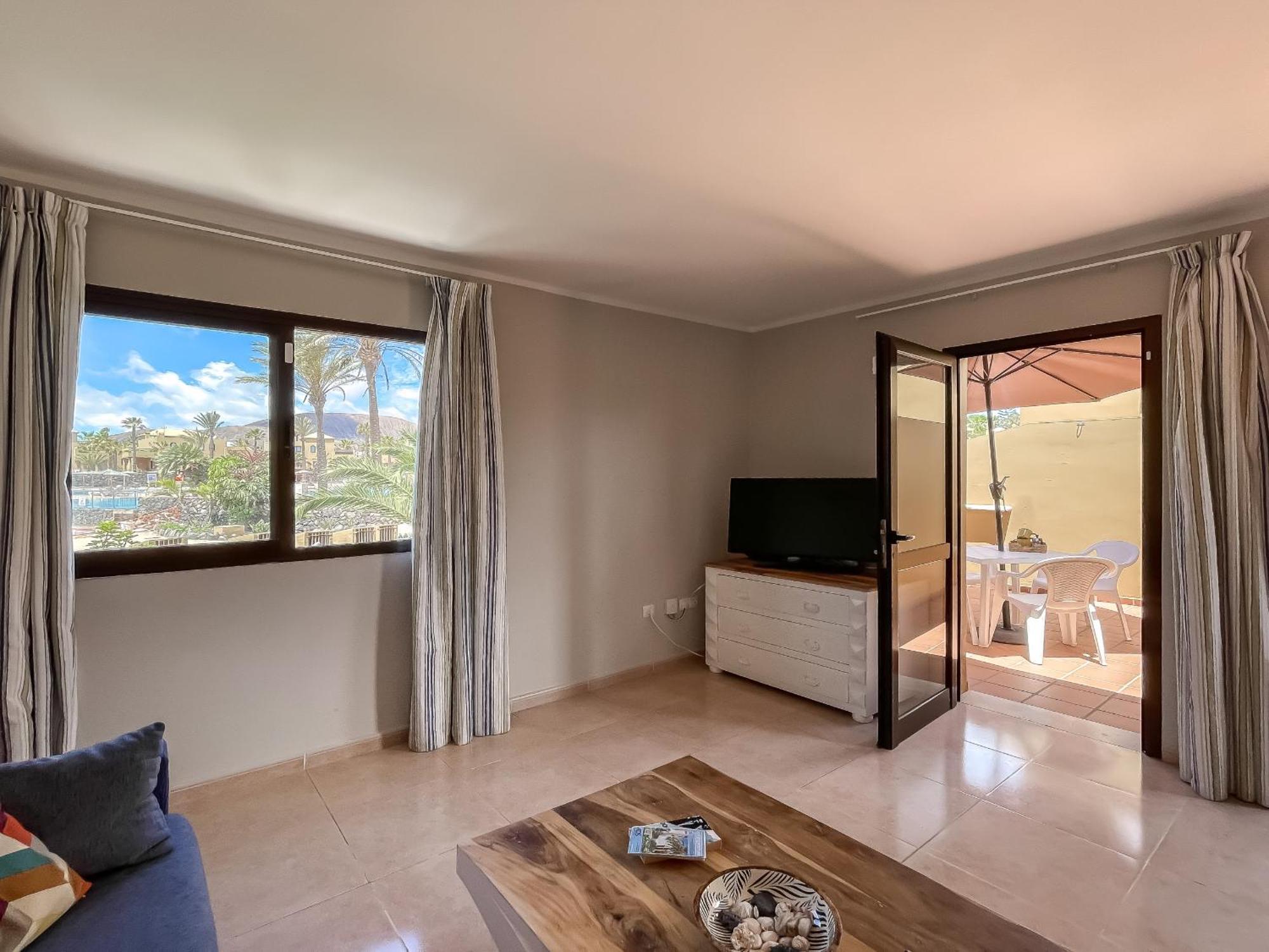 B-Rent Casa Angela Pool View Apartment คอร์ราเลโฮ ภายนอก รูปภาพ