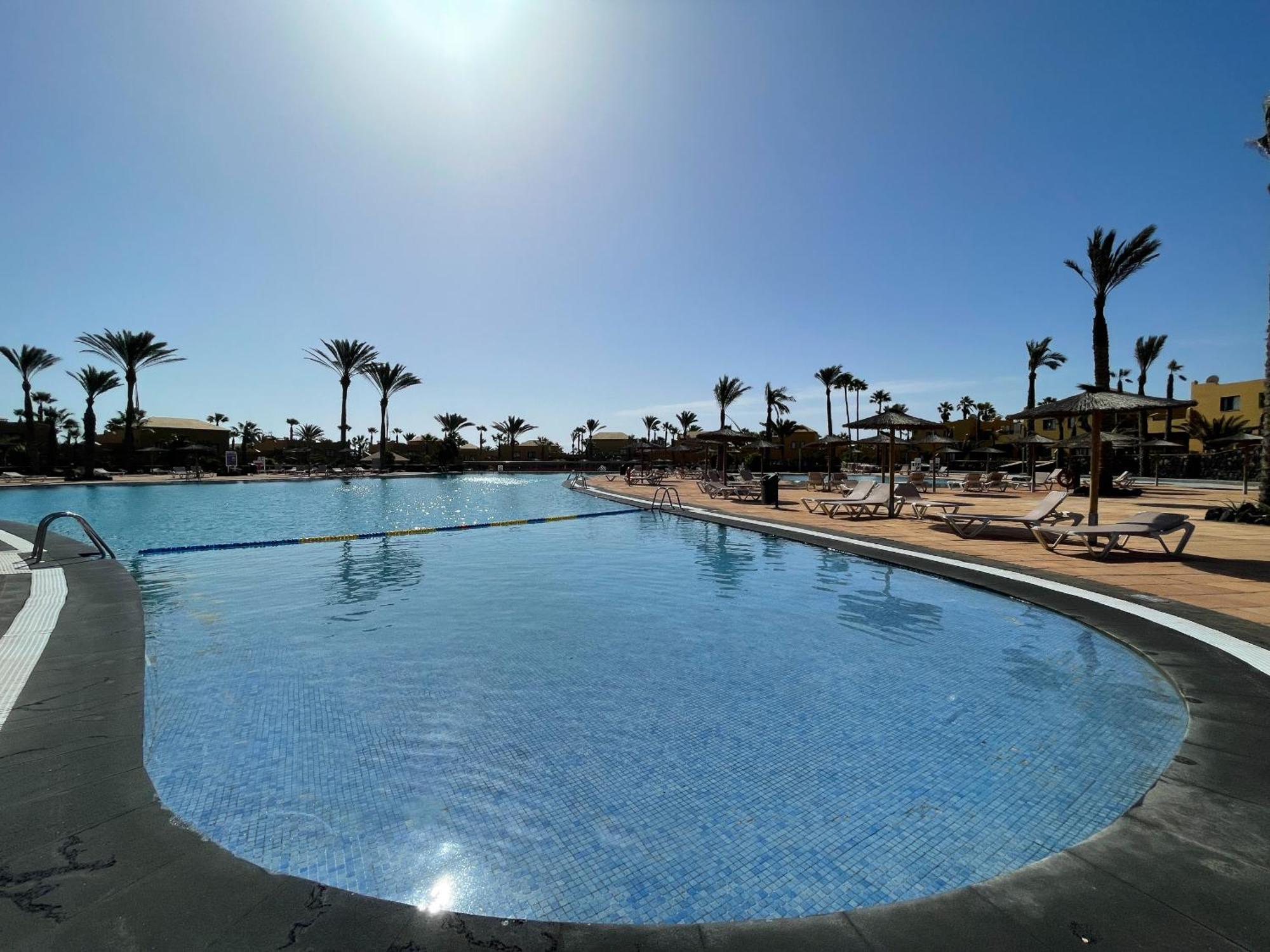 B-Rent Casa Angela Pool View Apartment คอร์ราเลโฮ ภายนอก รูปภาพ